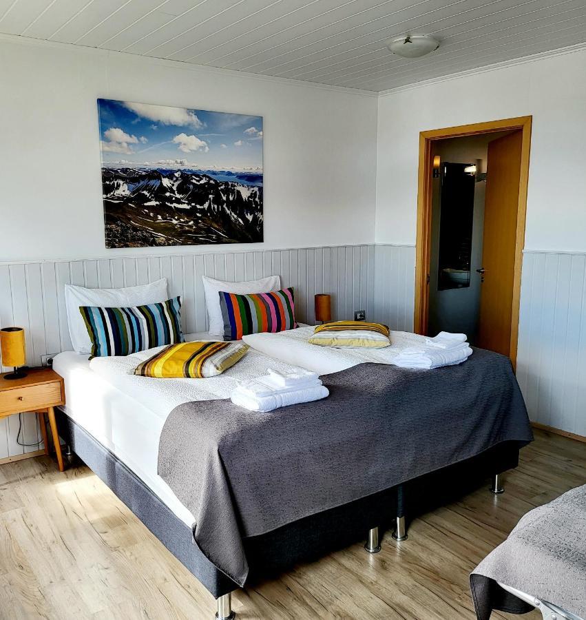 Hotel Flokalundur Brjanslaekur Bagian luar foto