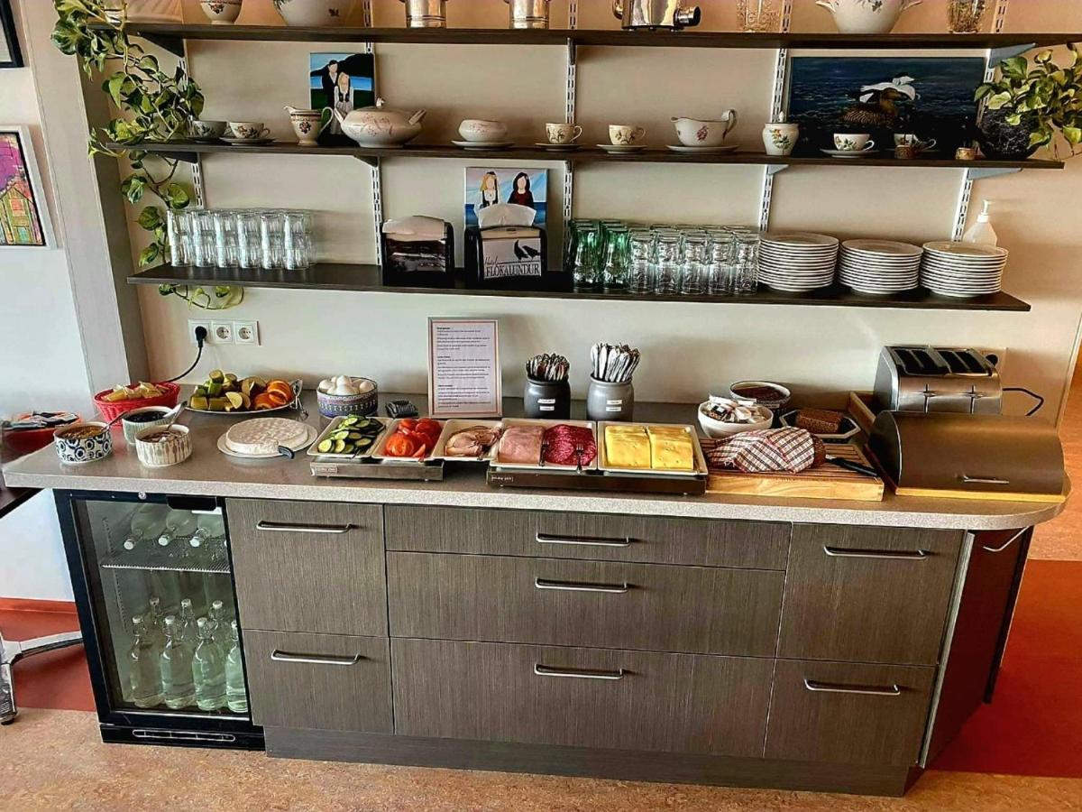 Hotel Flokalundur Brjanslaekur Bagian luar foto