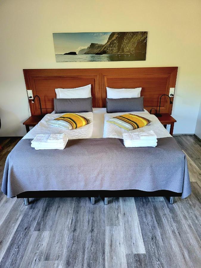 Hotel Flokalundur Brjanslaekur Bagian luar foto